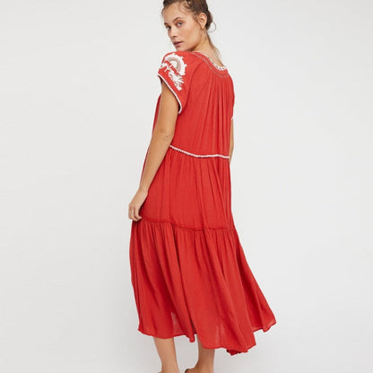 Beautifully Finished Dress in a Timeless Design