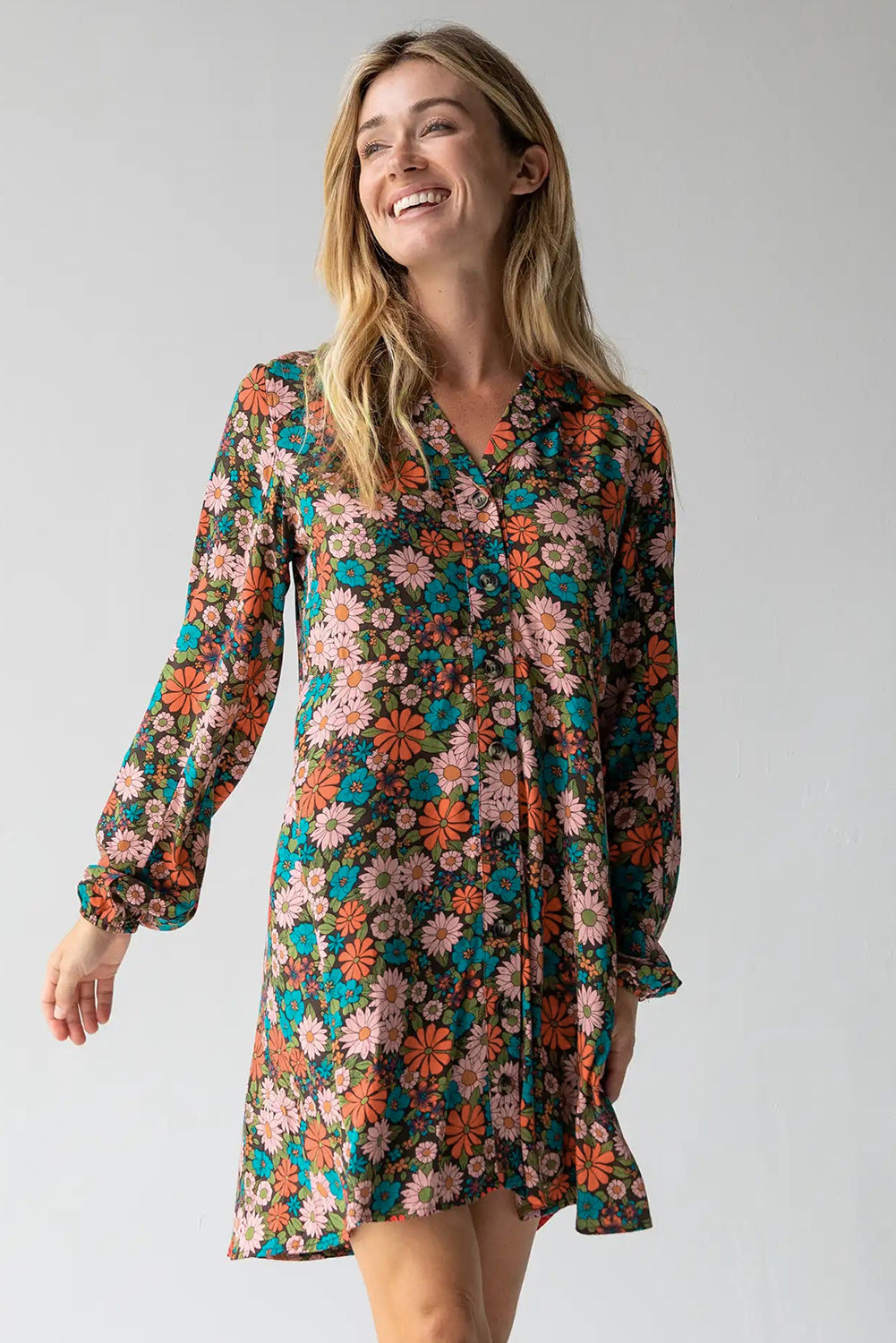 Classic Vintage Dress with a Flattering Fit