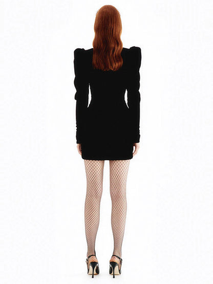 Classic Vintage Dress with a Flattering Fit