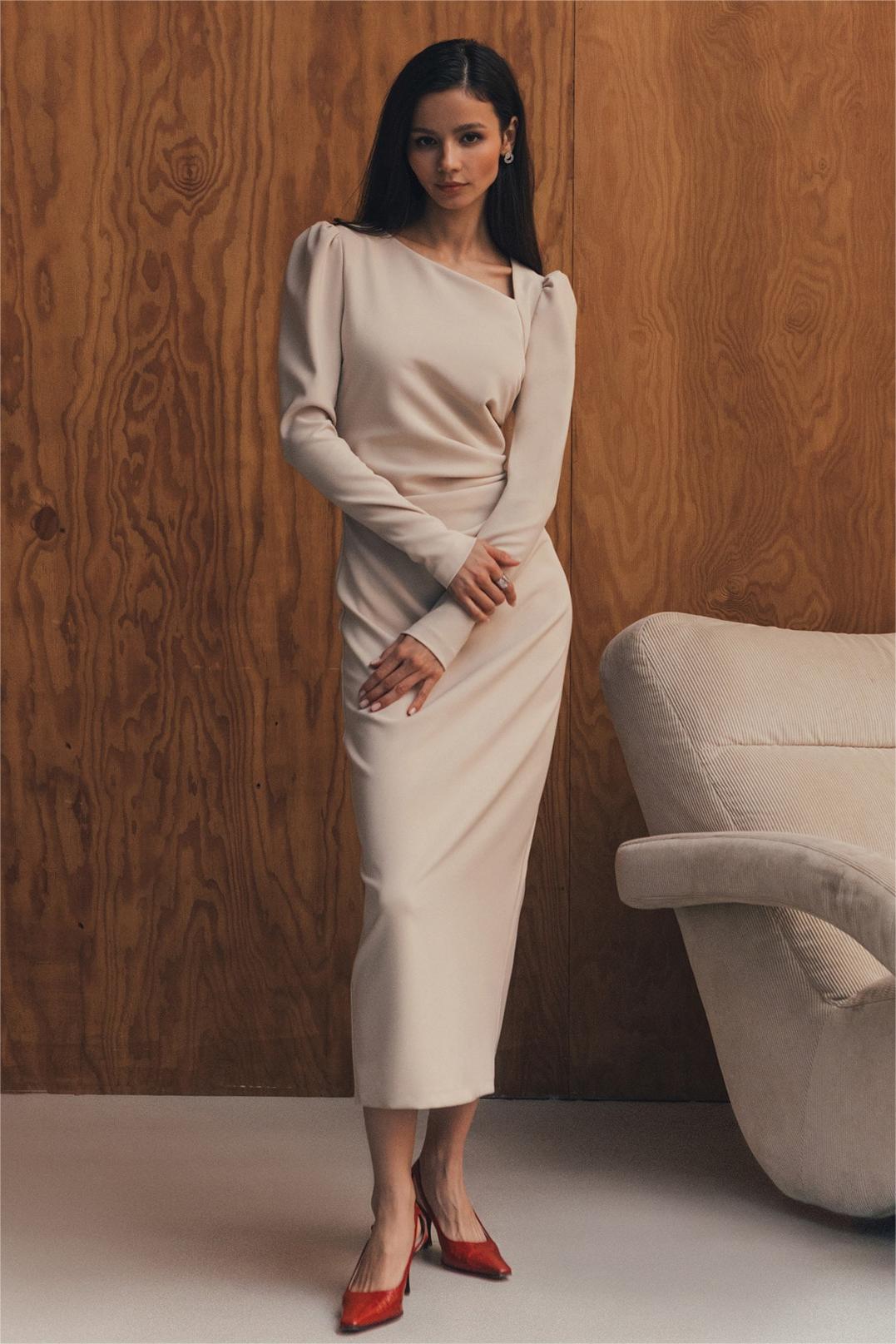 Classic Vintage & Enduringly Stylish Dress