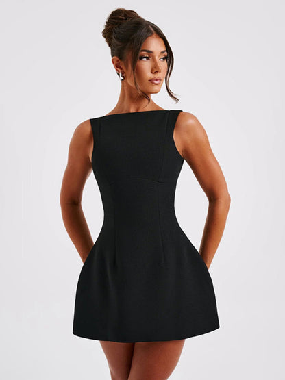 Effortlessly Elegant Dress with a Timeless Design