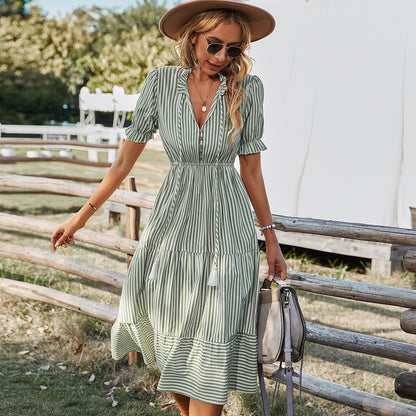 Beautifully Finished Dress in a Timeless Design