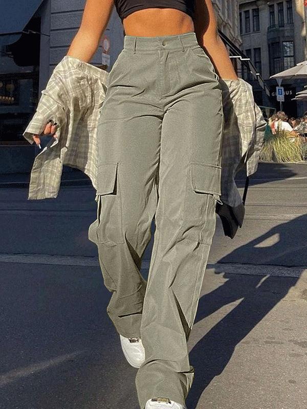 Effortlessly Elegant Pants with a Timeless Design