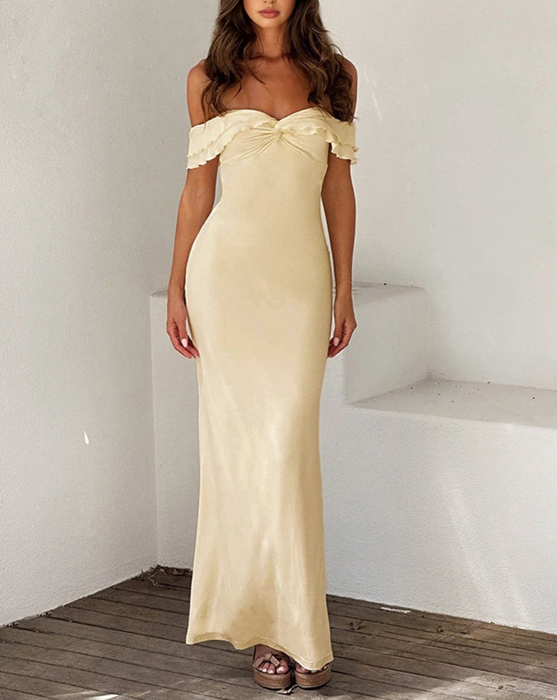 Polished Dress with an Effortless Classic Look