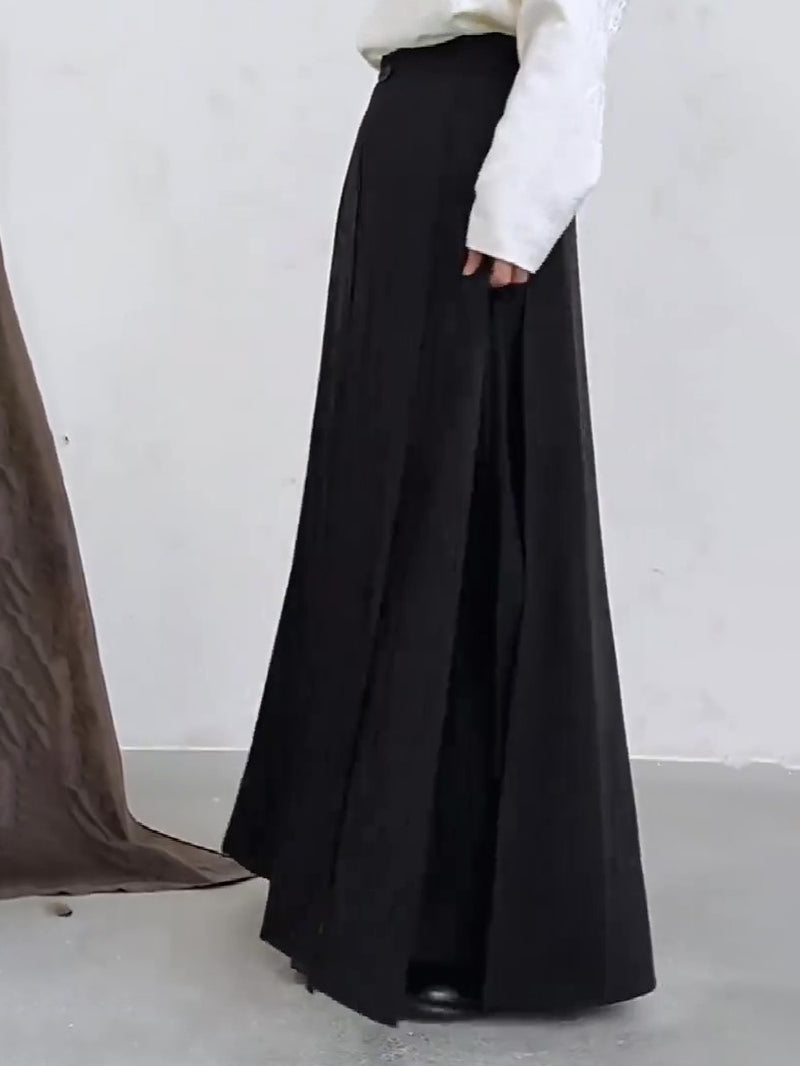 Classic Vintage Pants with a Flattering Fit