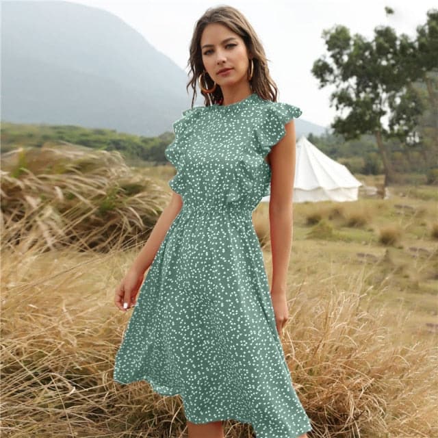 Beautifully Finished Dress in a Timeless Design
