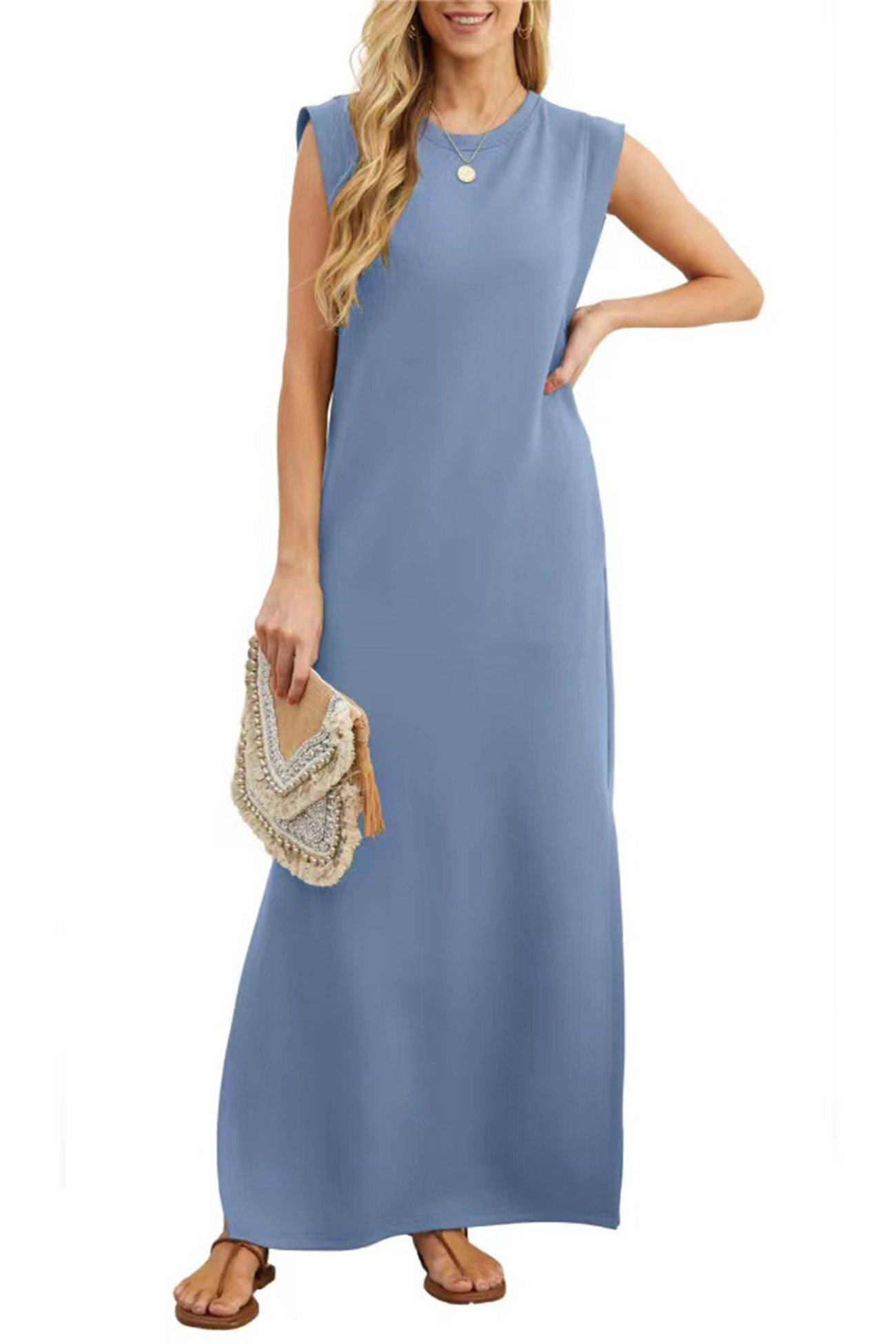 Beautifully Finished Dress in a Timeless Design