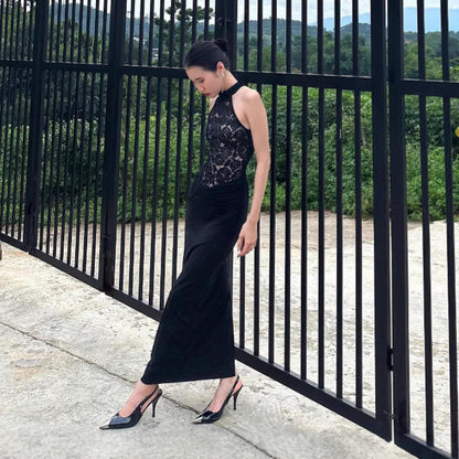 Beautifully Finished Dress in a Timeless Design