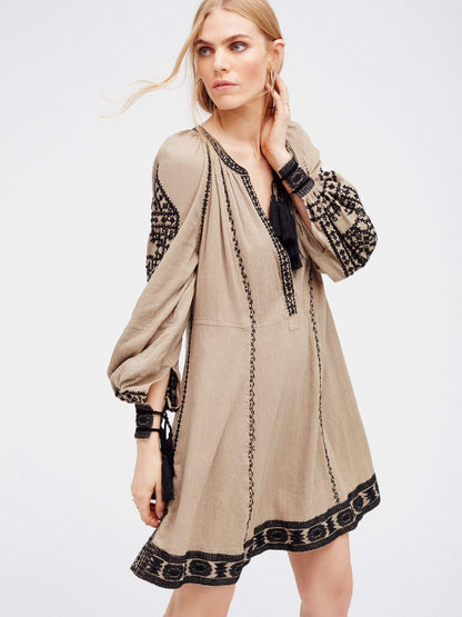 Gracefully Styled Dress for Any Occasion