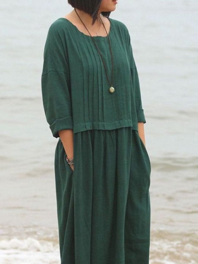 Classic Vintage Dress with a Flattering Fit