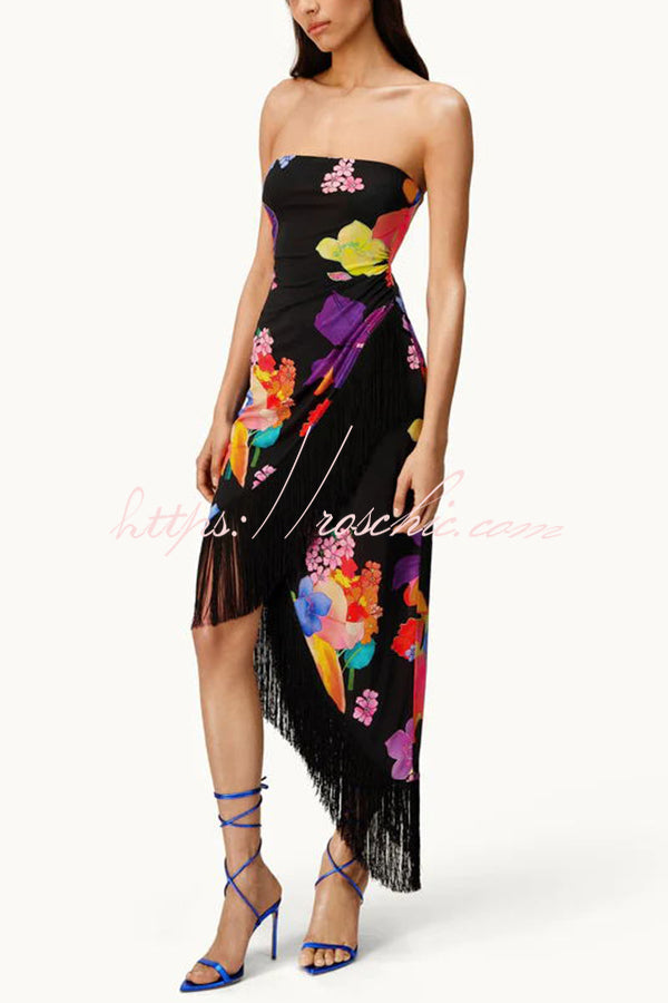 Gracefully Styled Dress for Any Occasion