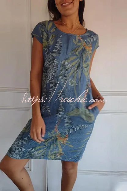 Sophisticated Dress with a Clean Classic Look