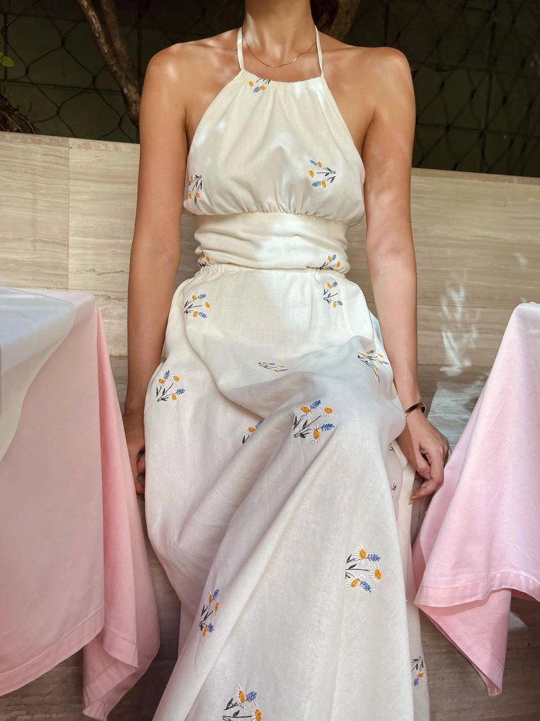Classic Vintage & Enduringly Stylish Dress