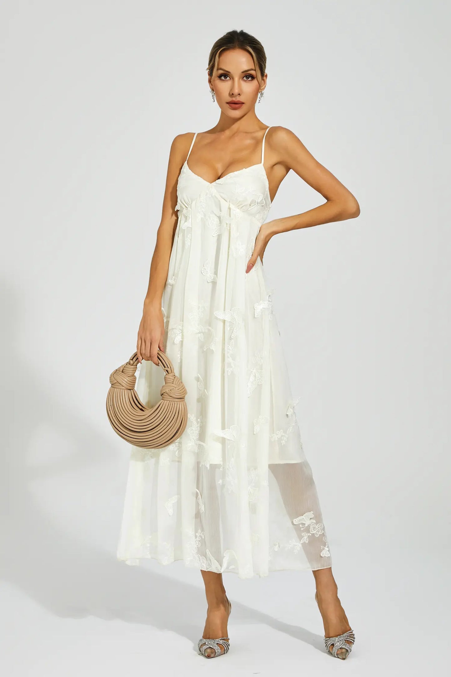 Gracefully Styled Dress for Any Occasion