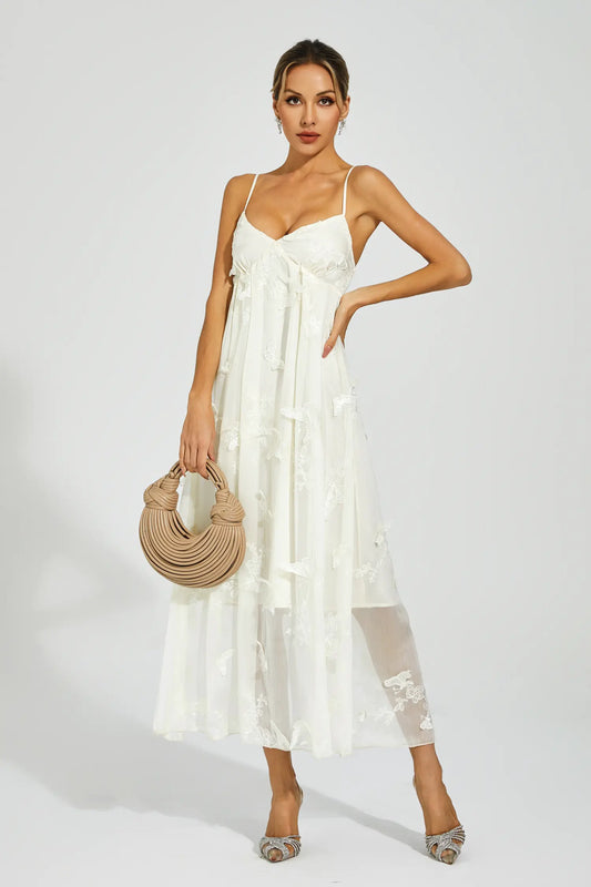 Gracefully Styled Dress for Any Occasion