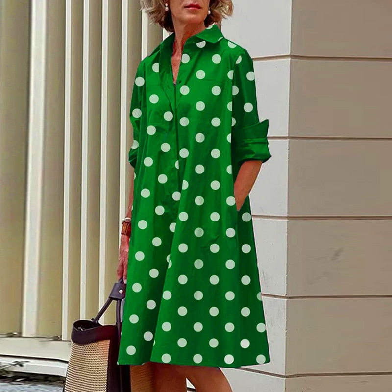 Beautifully Finished Dress in a Timeless Design