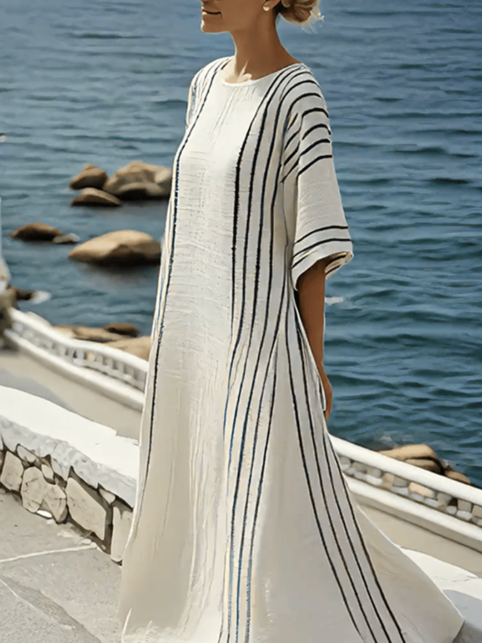 Beautifully Finished Dress in a Timeless Design