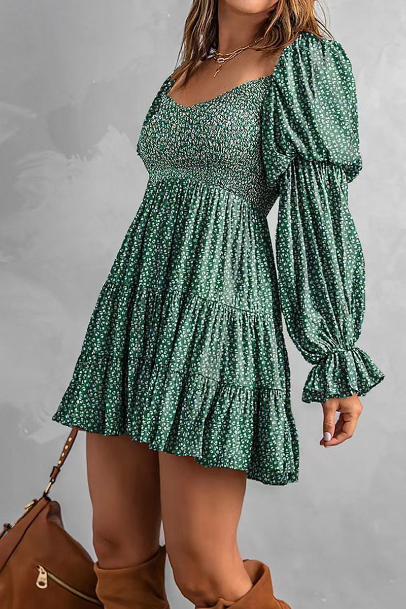Classic Vintage Dress with a Flattering Fit
