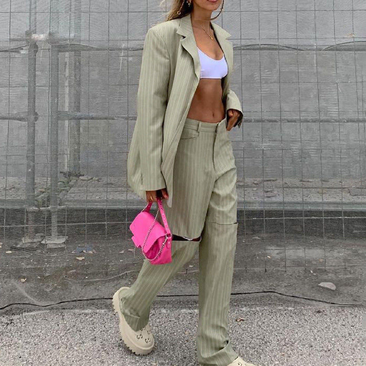 Elegantly Styled Pants for Everyday Wear