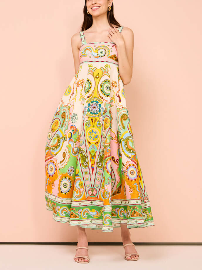 Well Tailored Dress with a Graceful Silhouette