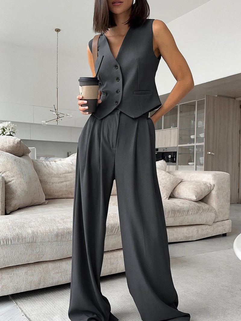 Elegantly Styled Pants for Everyday Wear