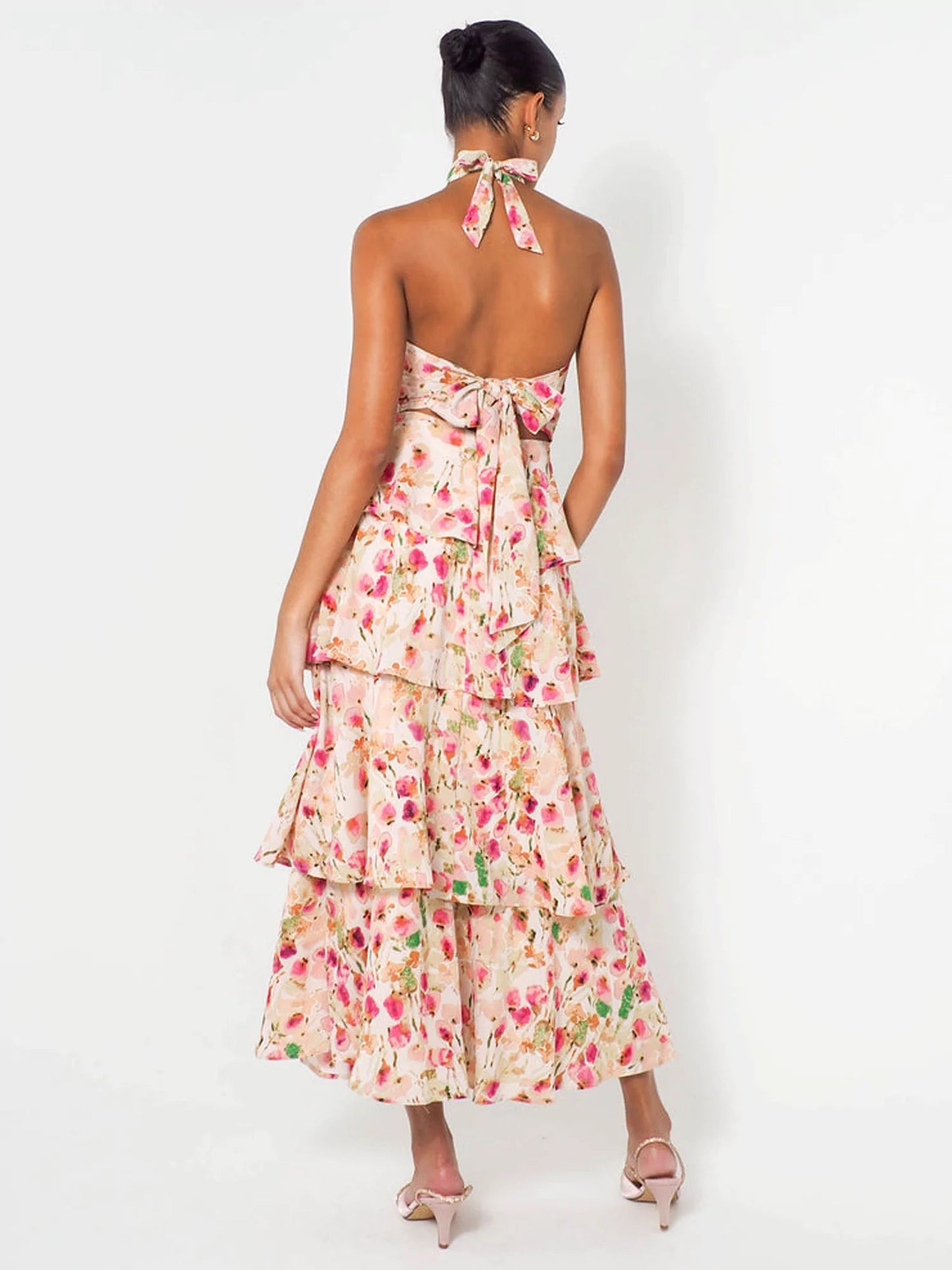 Gracefully Styled Dress for Any Occasion