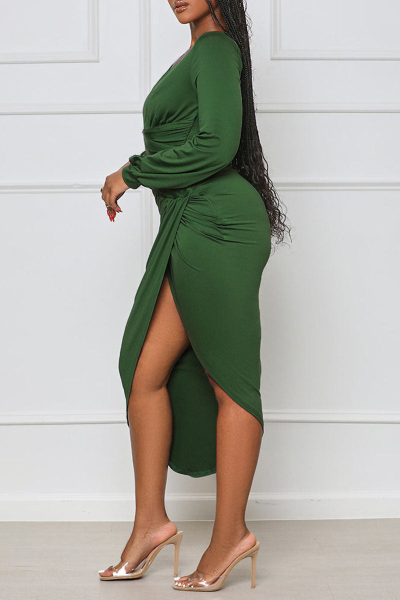 Well Tailored Dress with a Graceful Silhouette