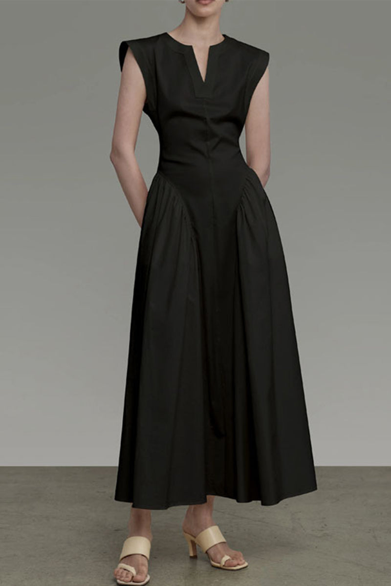 Beautifully Finished Dress in a Timeless Design