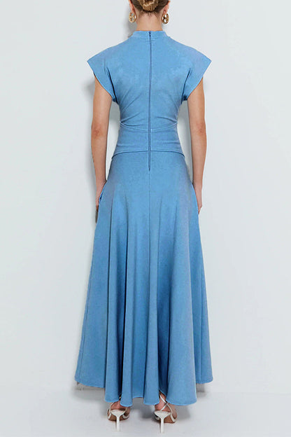 Beautifully Finished Dress in a Timeless Design