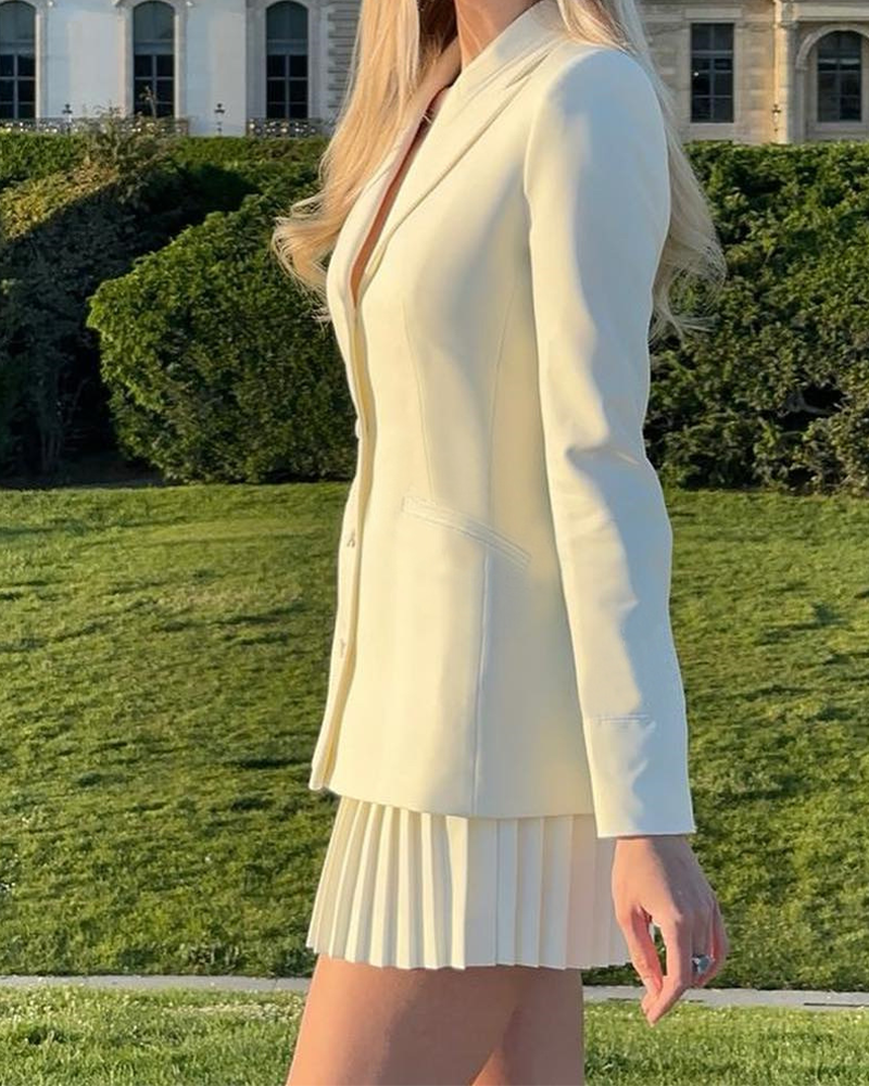 Elegantly Styled Jacket for Everyday Wear