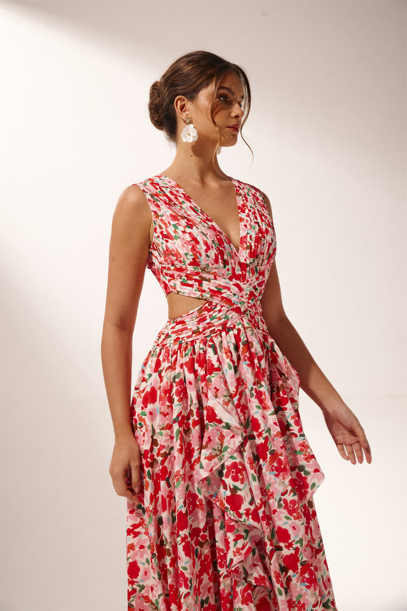 Gracefully Styled Dress for Any Occasion