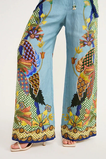 Elegantly Styled Pants for Everyday Wear