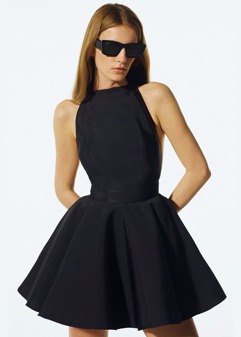 Well Tailored Dress with a Graceful Silhouette