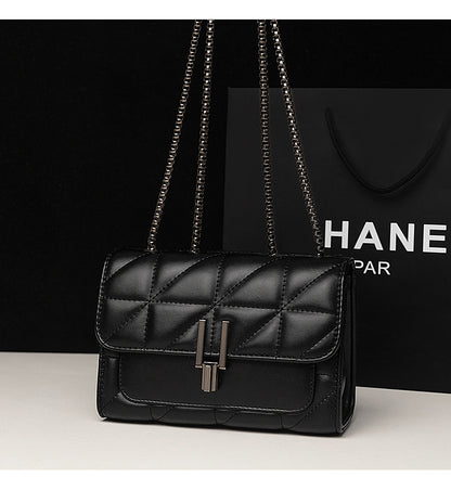 Classic Chain with Timeless Appeal