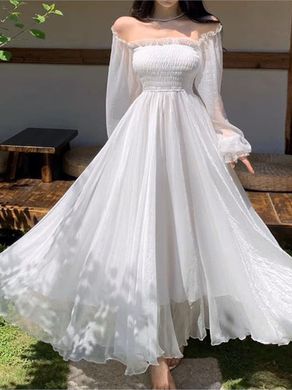 Well Tailored Dress with a Graceful Silhouette