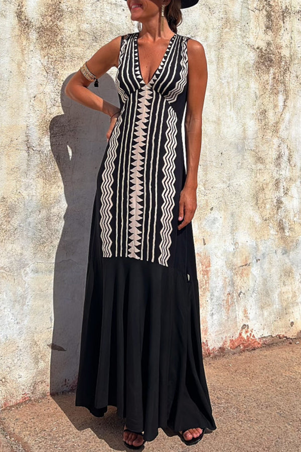 Sophisticated Dress with a Clean Classic Look