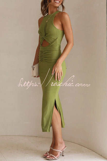 Effortlessly Elegant Dress with a Timeless Design