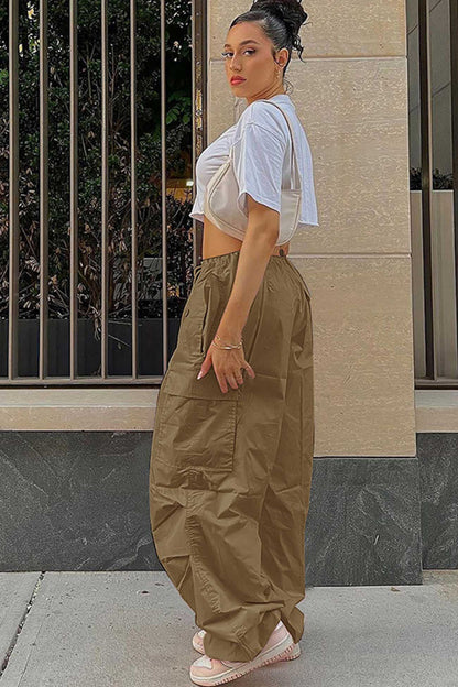 Well Tailored Pants with a Graceful Silhouette