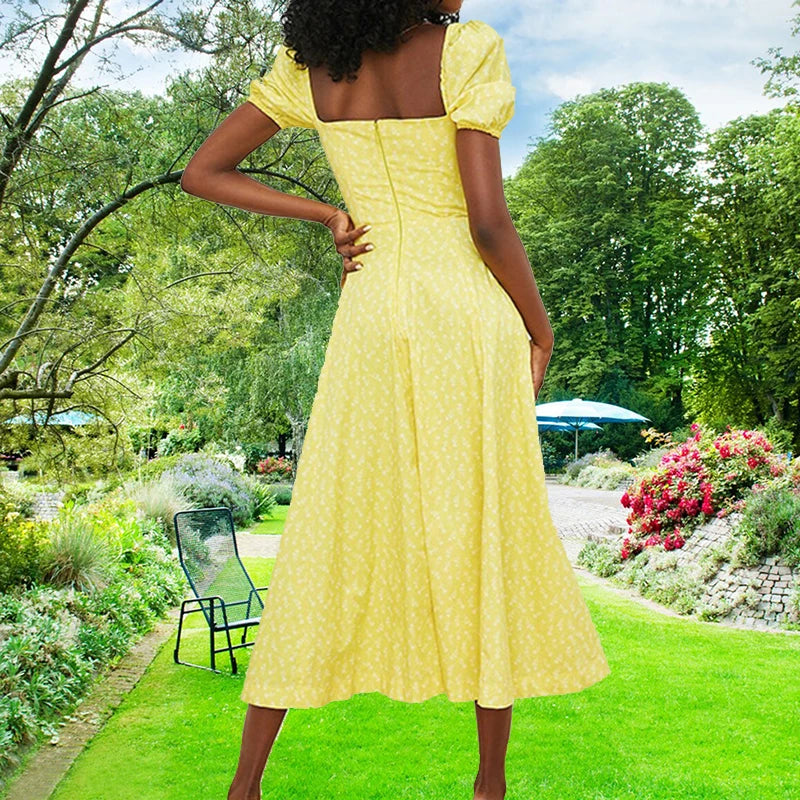 Beautifully Finished Dress in a Timeless Design