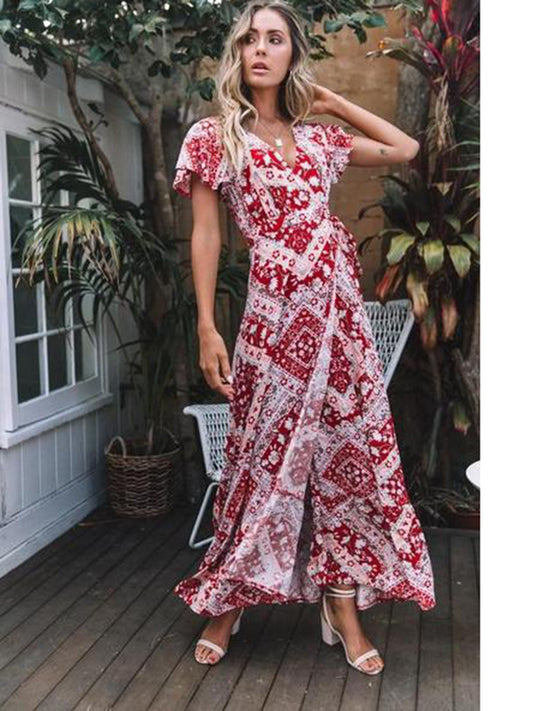 Gracefully Styled Dress for Any Occasion
