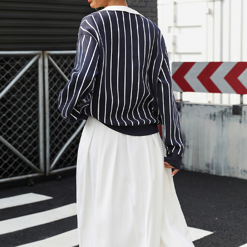 Classic Vintage Sweater with a Flattering Fit