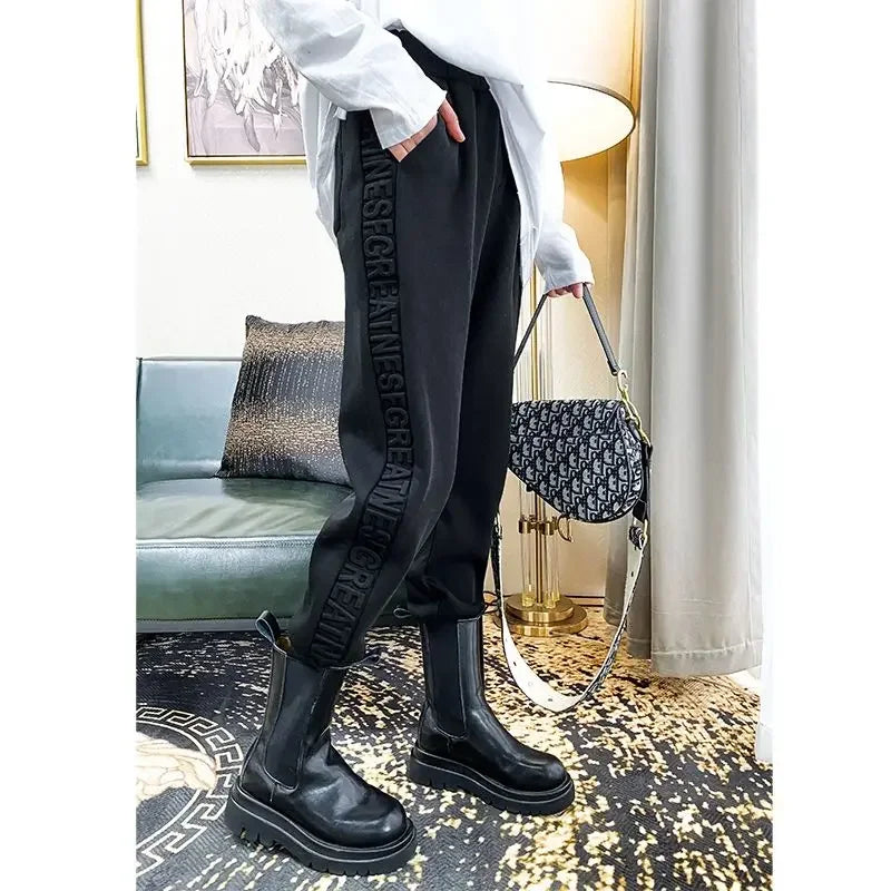 Beautifully Crafted Pants in a Classic Style