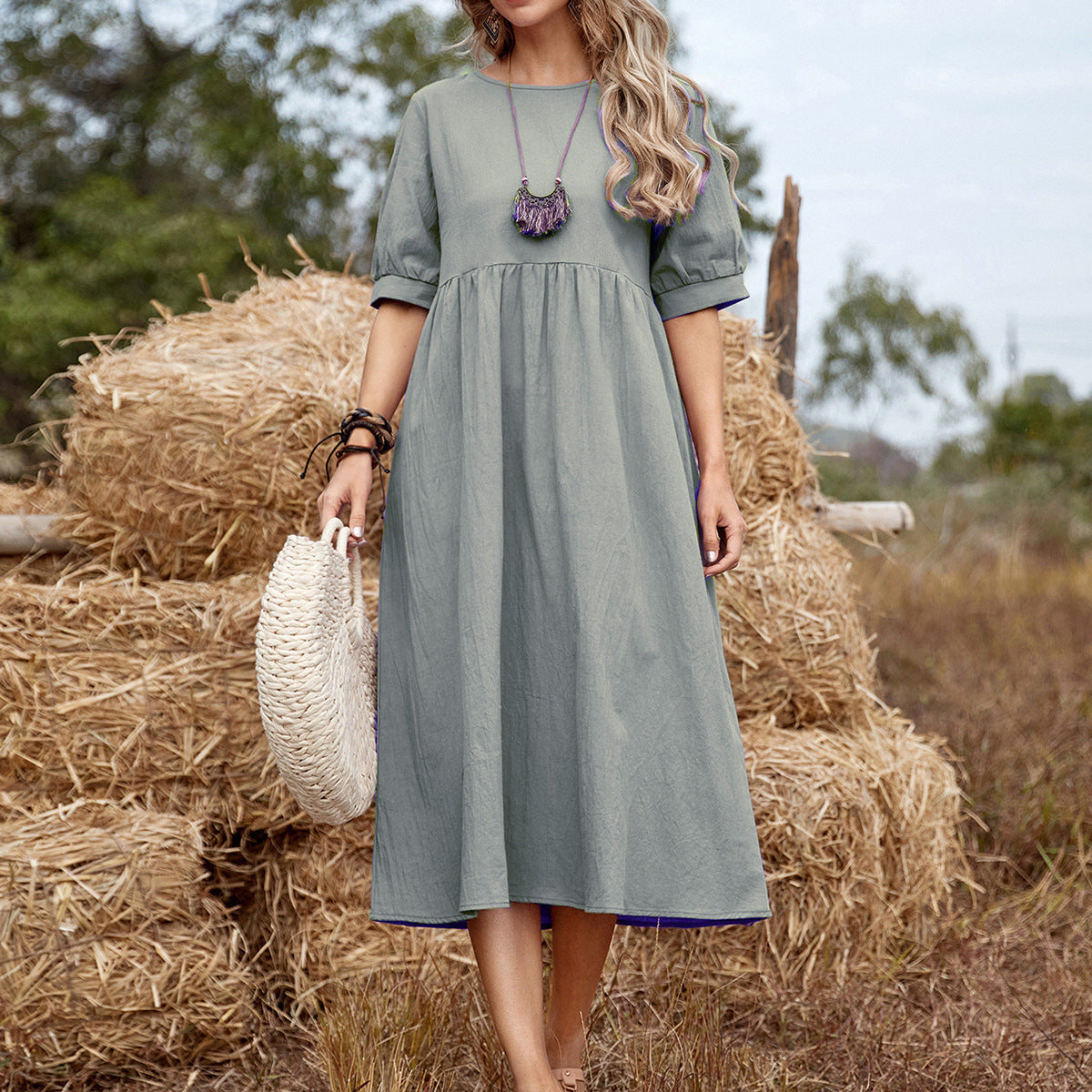 Classic Vintage Dress with a Flattering Fit