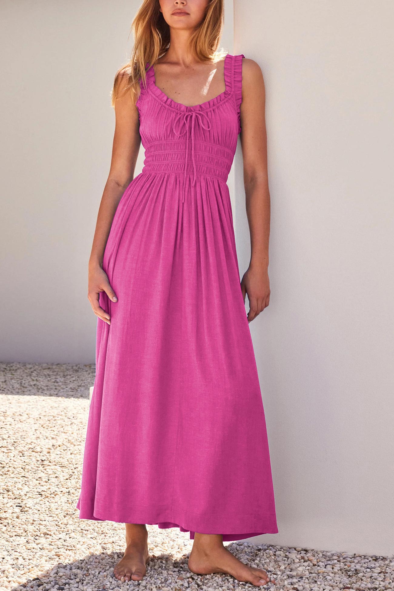 Beautifully Crafted Dress in a Classic Style
