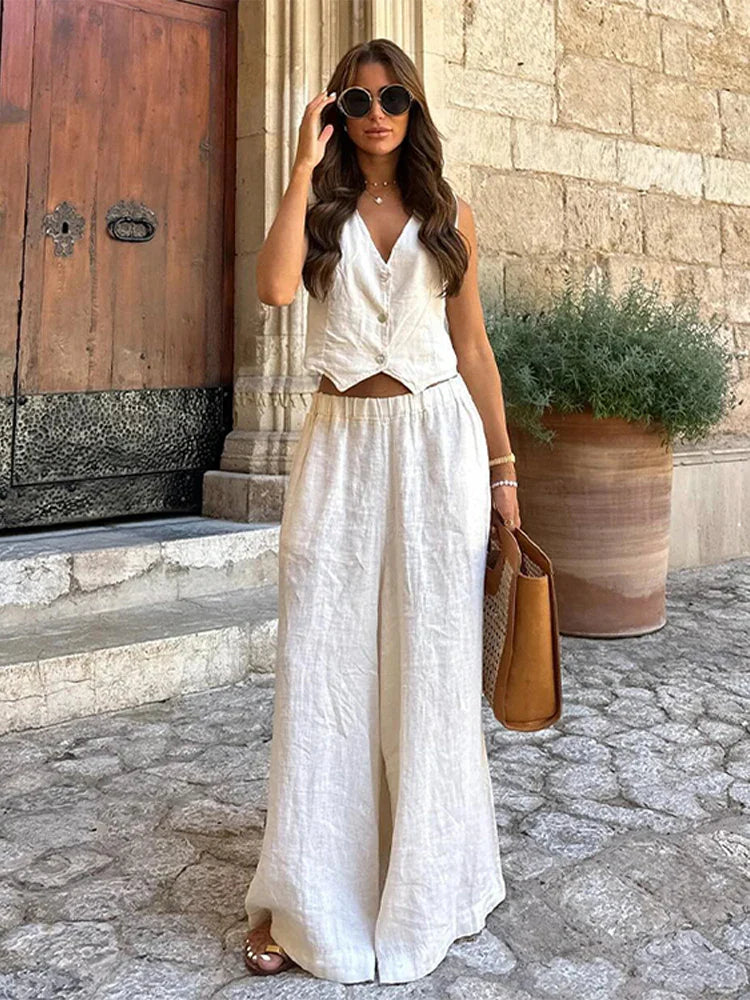 Sophisticated Garment with a Clean Classic Look