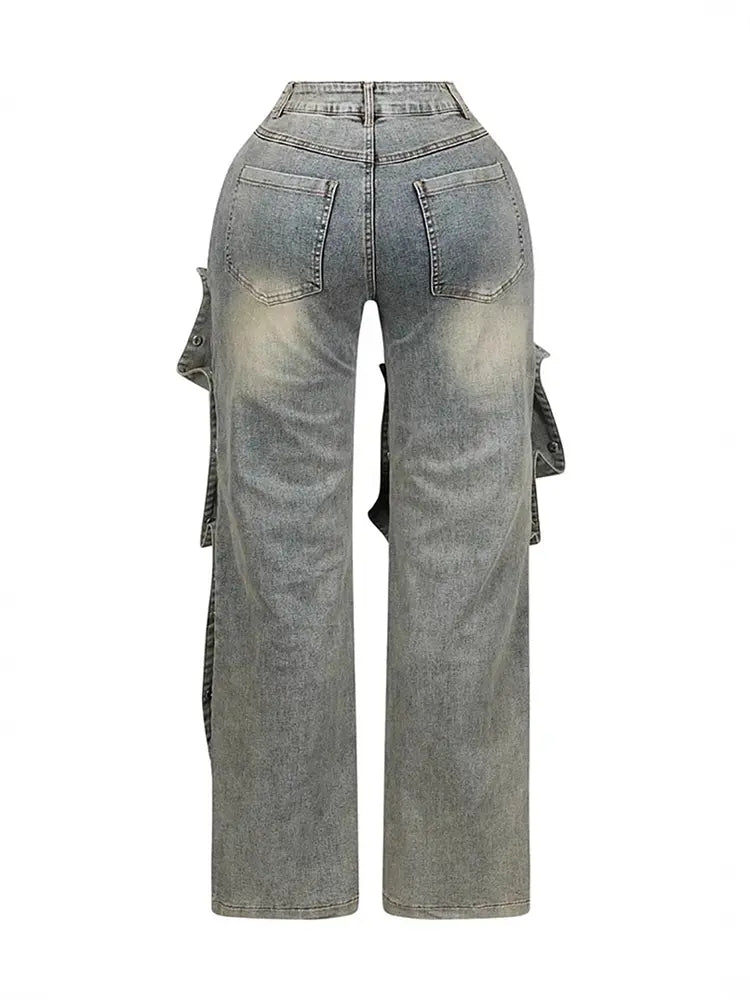 Well Tailored Pants with a Graceful Silhouette
