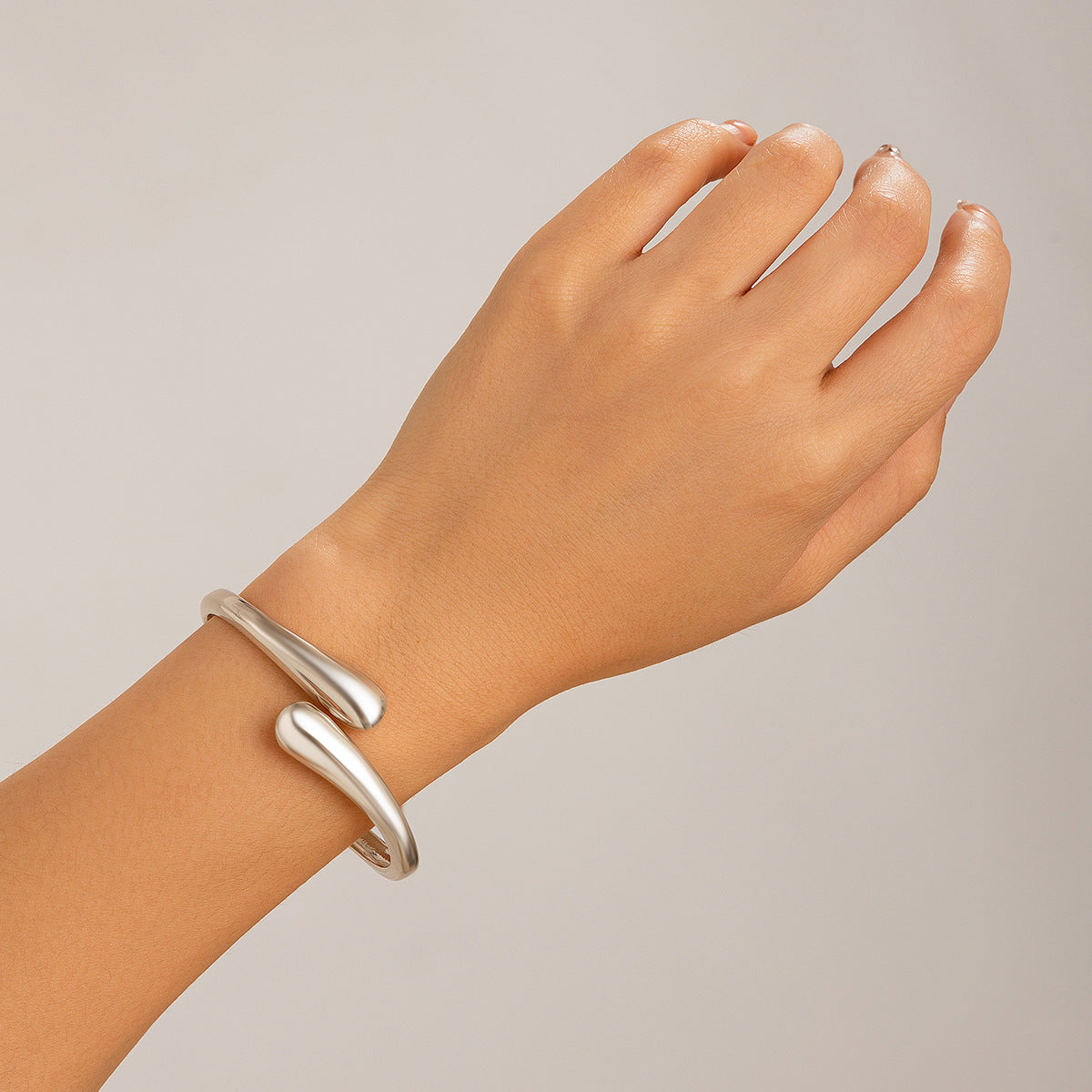 01 Bracelet White K 2426
