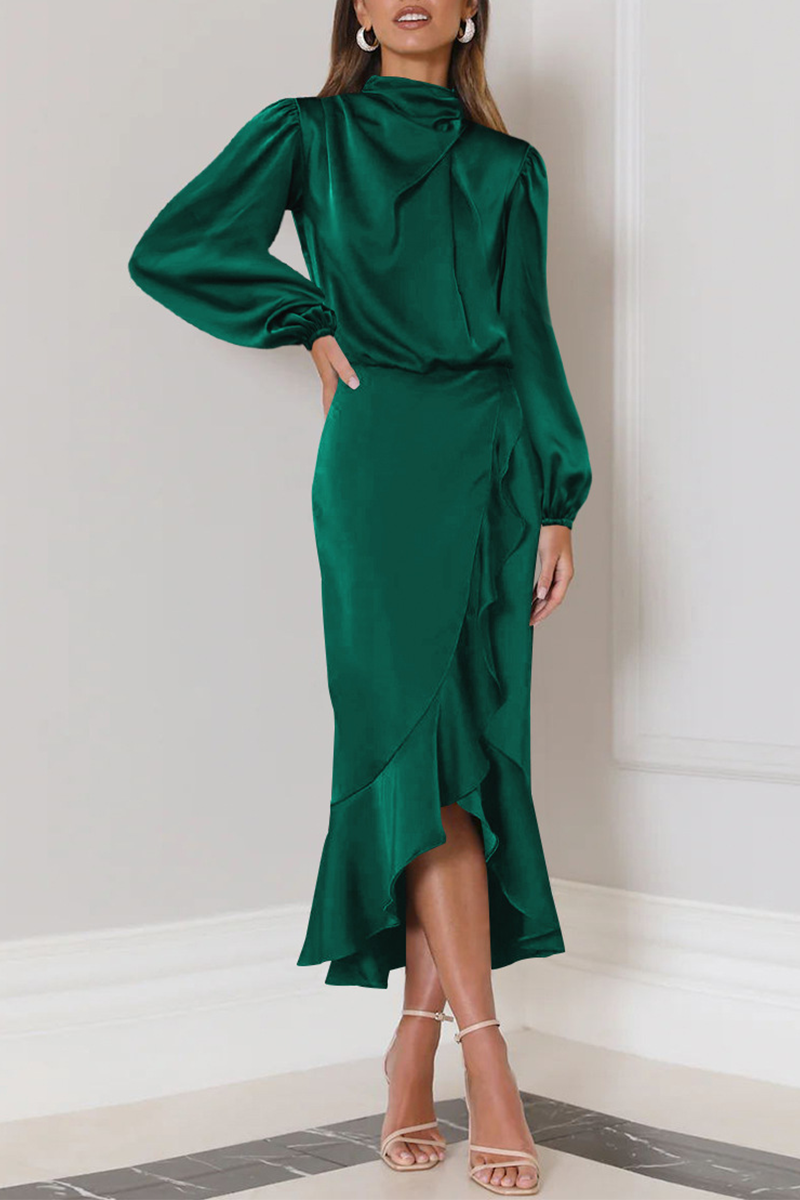 Beautifully Finished Dress in a Timeless Design