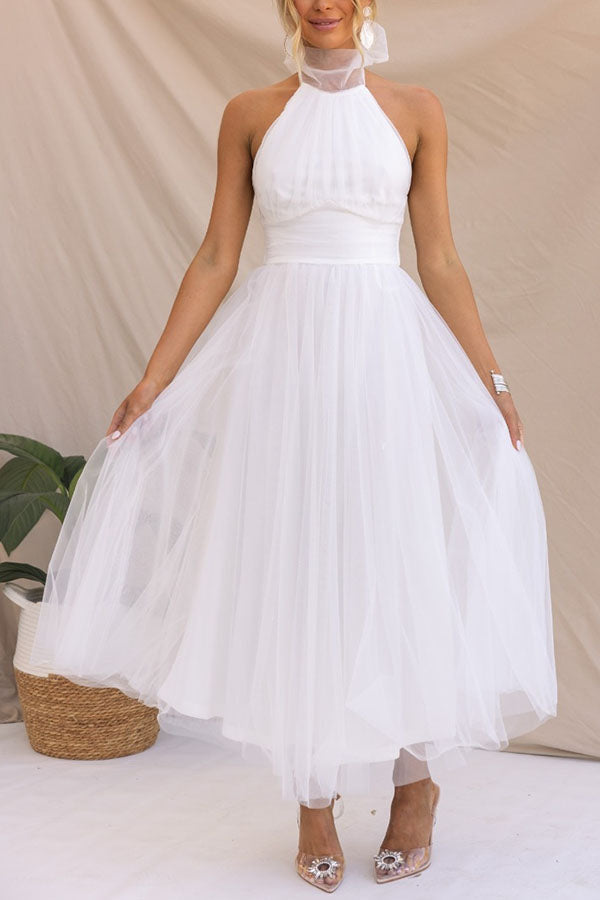 Beautifully Crafted Dress in a Classic Style