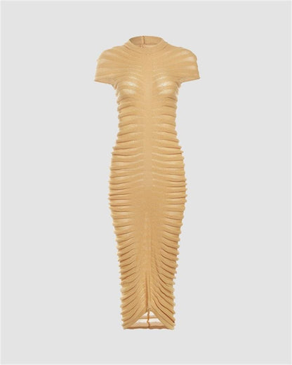 Well Tailored Dress with a Graceful Silhouette